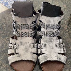 Roan Boho sandals. Size 6